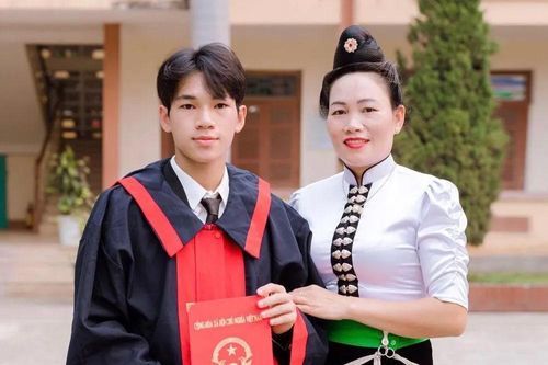 Nỗ lực vượt khó của nam sinh đỗ đầu khối C 'phố núi' Điện Biên