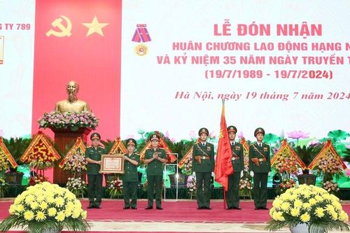 Tổng công ty 789 nhận huân chương lao động hạng nhì: Đánh dấu mốc son vàng hơn 03 thập kỷ xây dựng và phát triển
