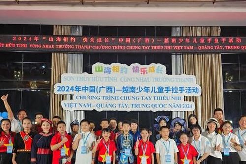 Kết thúc chương trình giao lưu hữu nghị thiếu nhi Việt- Trung