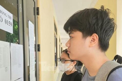 Tuyển sinh ĐH năm 2024: Bất thường phổ điểm tổ hợp C00