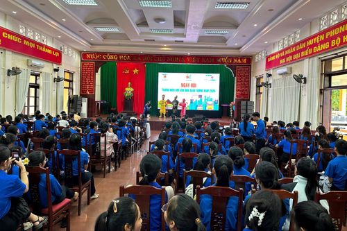 Ngày hội Thanh niên với văn hóa giao thông năm 2024 tại huyện Phong Điền