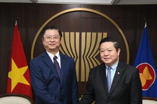 Phó Trưởng ban đối ngoại Trung ương gặp Tổng thư ký ASEAN