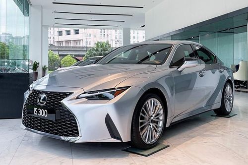Lexus khai tử dòng xe sedan IS tại Việt Nam