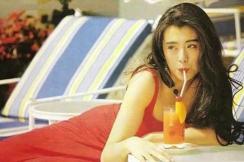 Nữ diễn viên dưới ống kính người qua đường: Châu Tấn kém sắc, Triệu Lệ Dĩnh bóng dầu, tới Lưu Hiểu Khánh không khỏi bật cười