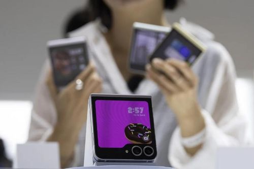 Trung Quốc: Thị trường điện thoại gập 'nóng' lên sau thỏa thuận AI giữa Samsung và ByteDance