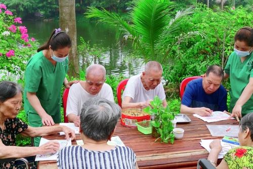 Bất động sản dưỡng lão tại Việt Nam: Màu mỡ nhưng nhà đầu tư 'sợ'