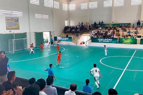 Nghi vấn gian lận tuổi cầu thủ 'nhí' Nghệ An: Cầu thủ 14 tuổi đá giải U11?