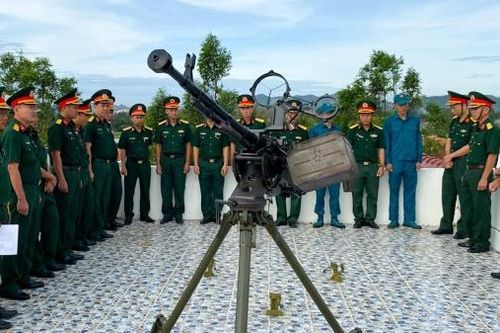 Thiết thực Mô hình ''Giúp cấp ủy, chính quyền địa phương xây dựng Ban CHQS xã, thị trấn''