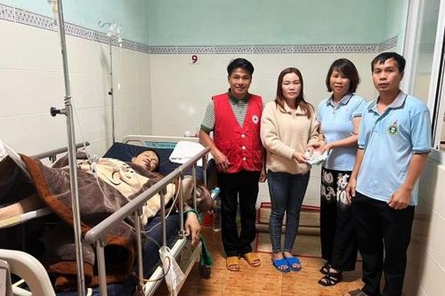 Bảo Lộc: Trao hỗ trợ 46 triệu đồng cho người đàn ông bị tai nạn giao thông có hoàn cảnh khó khăn