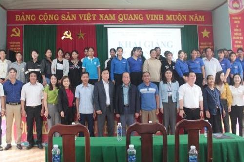 Bảo Lâm: Truyền dạy nghề dệt thổ cẩm dân tộc Mạ