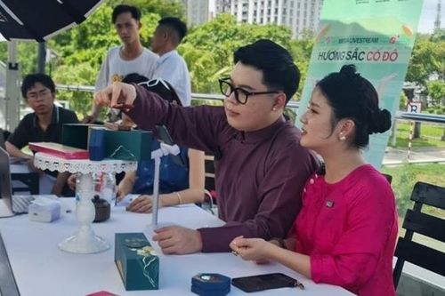'Phiên chợ sản phẩm đặc sản Huế' trên Tiktok shop Việt Nam