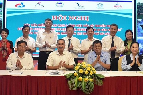 Qua những miền di sản Việt Bắc