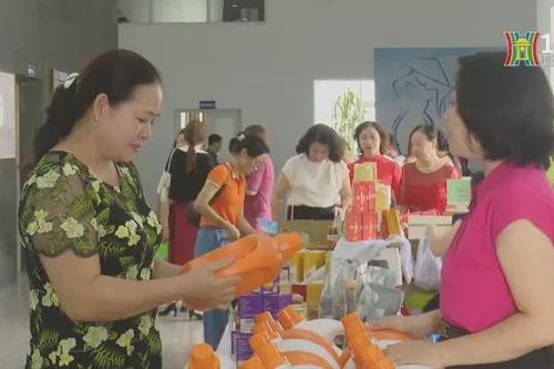 Kết nối tiêu thụ nông sản cho phụ nữ