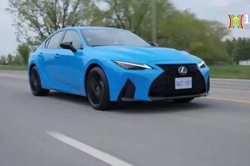 Lexus dừng bán dòng xe sedan IS tại Việt Nam