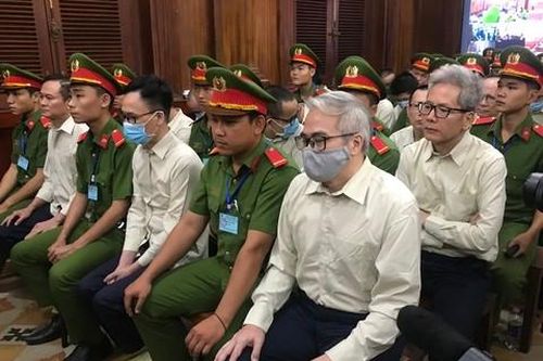 Đại án đăng kiểm: Các bị cáo được tại ngoại phải có mặt xuyên suốt tại tòa