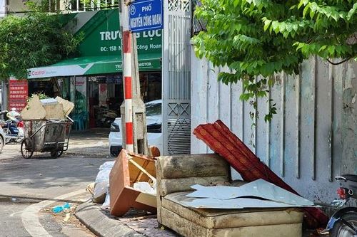 Giải 'bài toán' xử lý rác thải cồng kềnh tràn lan trên phố