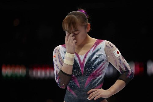 Nữ tuyển thủ Nhật mất suất Olympic vì uống rượu, hút thuốc