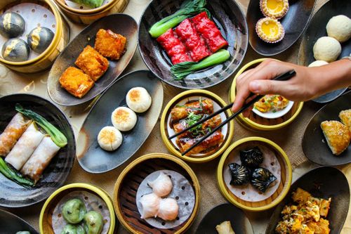 Món Hoa mới lạ tại loạt nhà hàng cao cấp ở TP.HCM