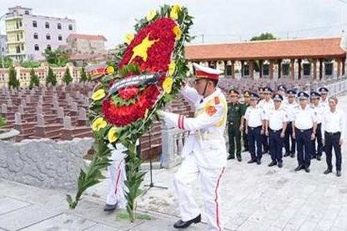 Cảnh sát biển Việt Nam tri ân các Anh hùng liệt sĩ