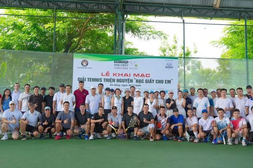 Khai mạc giải quần vợt thiện nguyện 'Hạc giấy cho em'