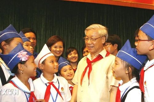 Tổng Bí thư Nguyễn Phú Trọng và bài học lớn về tinh thần tôn sư trọng đạo