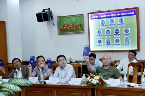 VFF ra thay đổi lớn, 2 đội bóng Việt Nam hưởng lợi