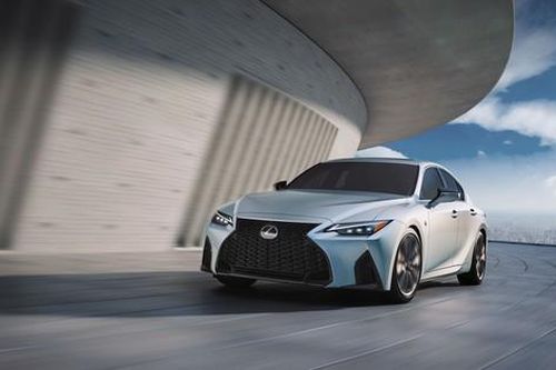 Lexus IS dừng phân phối tại Việt Nam