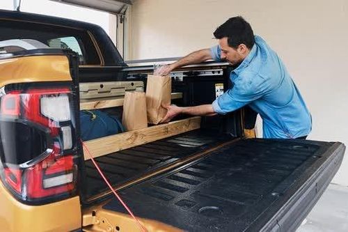 Tối ưu thùng xe bán tải Ranger bằng vách ngăn linh hoạt