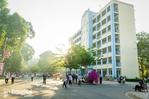 THEO DÒNG THỜI SỰ