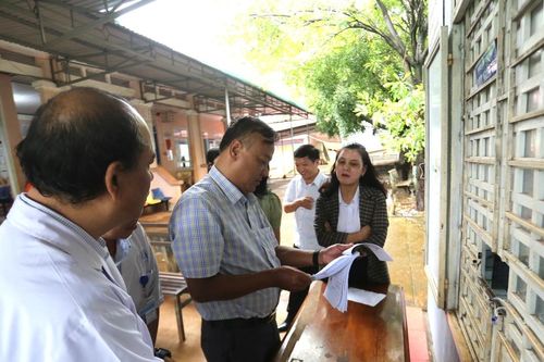 Giám sát công tác đấu thầu, cung ứng thuốc tại huyện Chư Prông và Đức Cơ