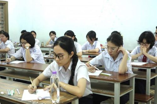 Công bố điểm chuẩn vào lớp 10 năm học 2024 - 2025