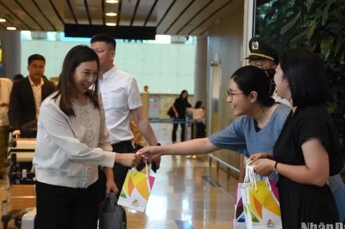 Đà Nẵng đón chuyến bay đầu tiên của hãng hàng không Hong Kong Airlines