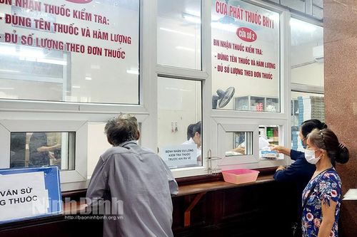 Cấp phát thuốc thông minh tại Bệnh viện Đa khoa tỉnh