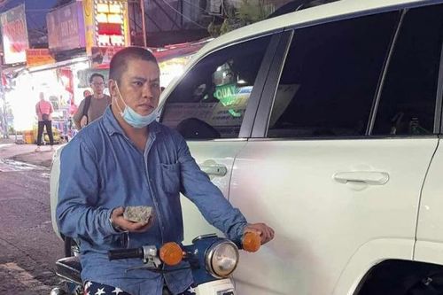 'Phê' ma túy, ra đường đập phá xe ô tô