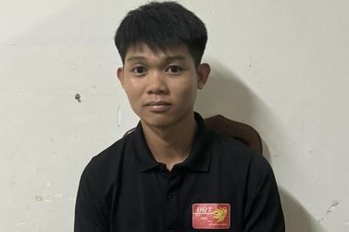 Bắt đối tượng trốn truy nã về tội sử dụng bằng lái ôtô, CMND giả