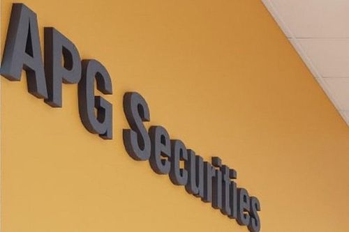 Chứng khoán APG bị phạt nặng, cấm giao dịch 4 tháng