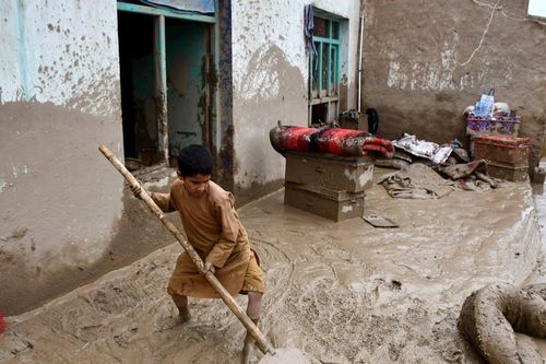 La Nina đến cùng mưa bão