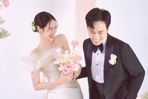 Anh Đức hoãn lễ cưới