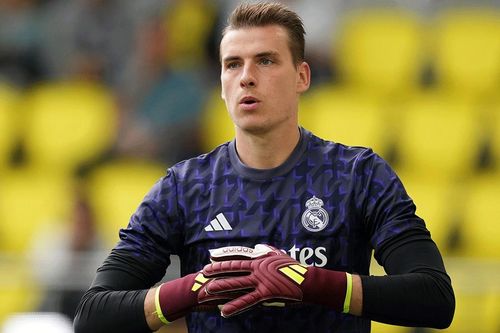 Real Madrid ra giá bán Lunin