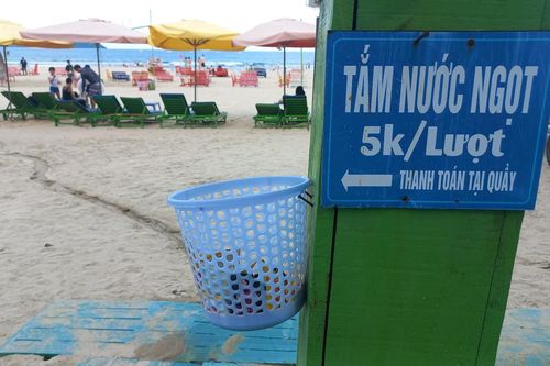'Câu' nước ngọt để khách tắm xả thẳng nước ra bãi biển đẹp nhất Đà Nẵng