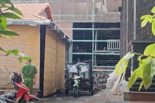 Cứu 2 người khỏi vụ cháy công ty in ấn