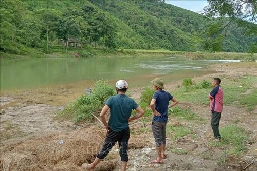 Tìm thấy nạn nhân thứ hai bị cuốn trôi khi qua suối Vều