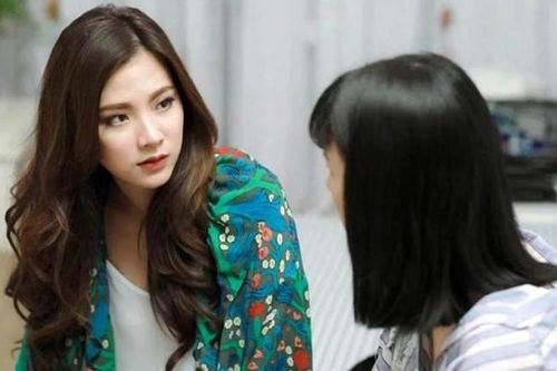 Biết tôi sắp kết hôn với người mới, chị chồng cũ bất ngờ đến thăm và đặt 50 triệu lên bàn, đưa ra một yêu cầu khiến tôi vô cùng bối rối.