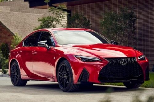 Sedan hạng sang Lexus IS chính thức ngừng phân phối tại Việt Nam