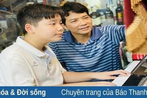 'Cậu bé vàng' của piano xứ Thanh