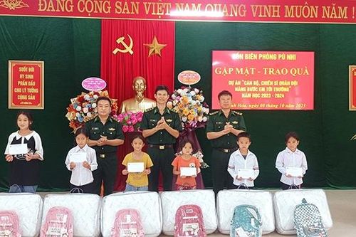 Chuyện những 'cha nuôi' biên phòng