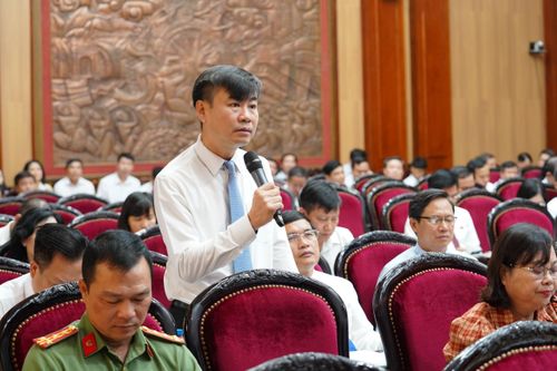 Tránh tình trạng 'gom' đất khi có quy hoạch
