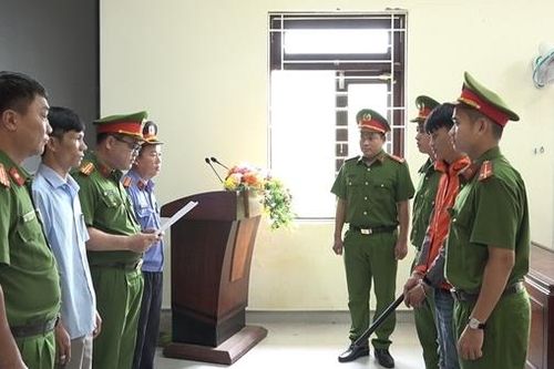 Giành mối bỏ nem chả, đâm đồng nghiệp gây tổn hại sức khỏe 71%