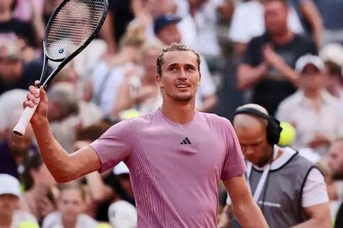Alexander Zverev dễ dàng có mặt ở chung kết Hamburg Open