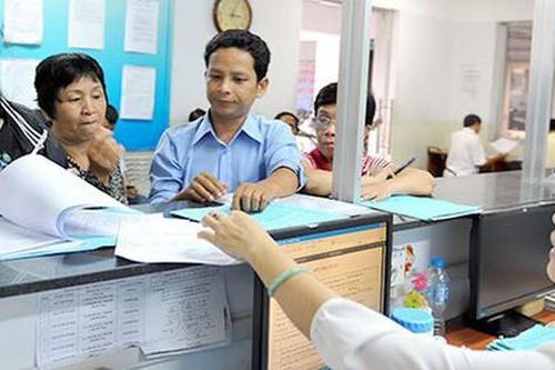 Thời điểm nộp hồ sơ đề nghị miễn tiền sử dụng đất